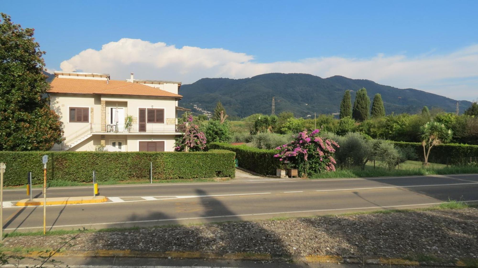 Casa Vacanze “Bouganville” Loc Avane Pisa Vecchiano Extérieur photo